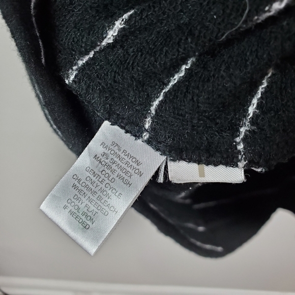 Lou & Grey Mixstripe Signaturesoft Tee Dress - Picture 5 of 7